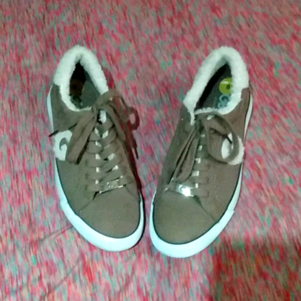 Women's Guess shoes